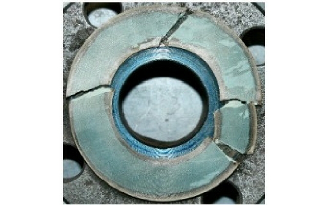 Figure 1: Damaged gasket without anti-stick coating